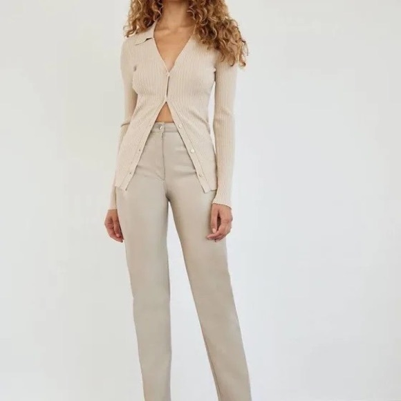 Aritzia Melina Pants in Light Taupe - Picture 3 of 4